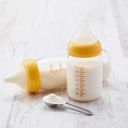 Quelle est la composition du lait infantile premier âge pour bébé ?