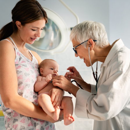Symptômes : Comment savoir si mon bébé a des reflux
